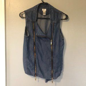 Soft denim vest with zippers